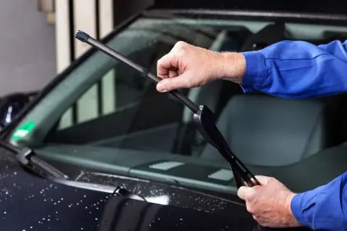 Maximizing Insurance Benefits for Auto Glass Services